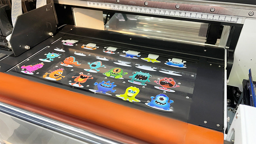 ল্যামিনেটর রোল টু রোল সহ এ 3 ইউভি ডিটিএফ প্রিন্টার অল-ইন-ওয়ান স্টিকার জন্য এ 3 ইউভি ডিটিএফ প্রিন্টার