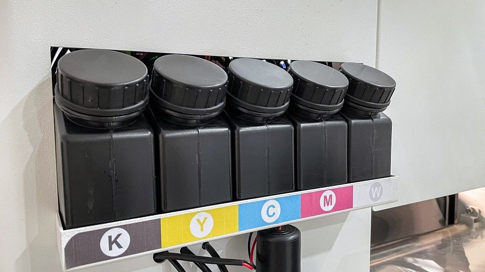 ল্যামিনেটর রোল টু রোল সহ এ 3 ইউভি ডিটিএফ প্রিন্টার অল-ইন-ওয়ান স্টিকার জন্য এ 3 ইউভি ডিটিএফ প্রিন্টার